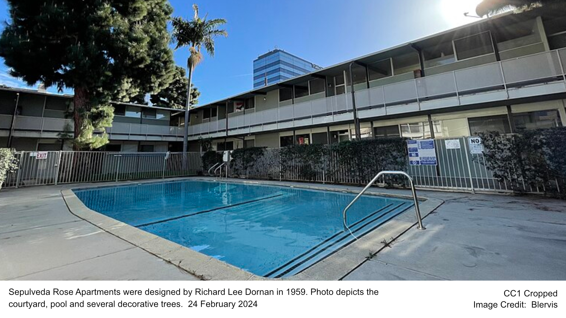 Pool and Apartments in Los Angeles