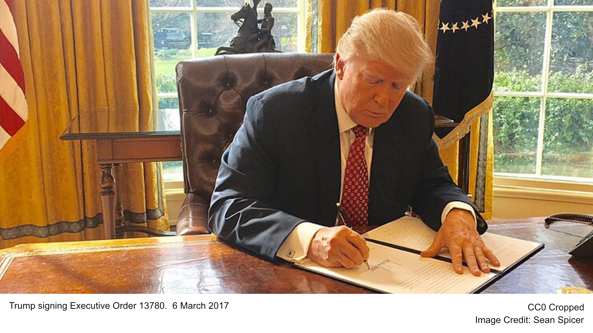 Trump_signs_executive_Order